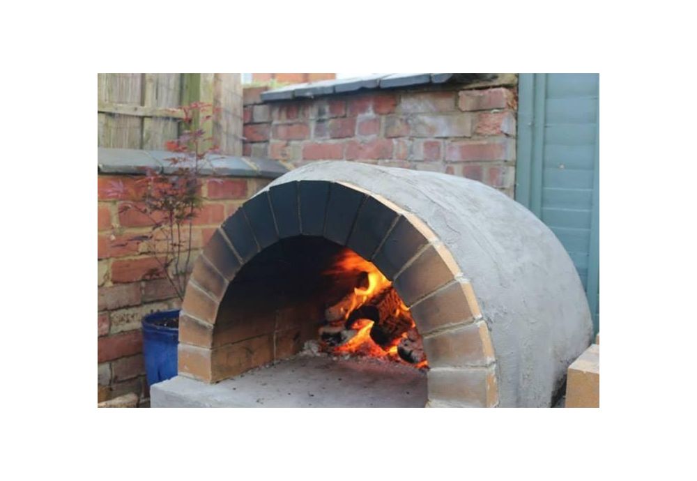 Rengjøring av pizzaovn